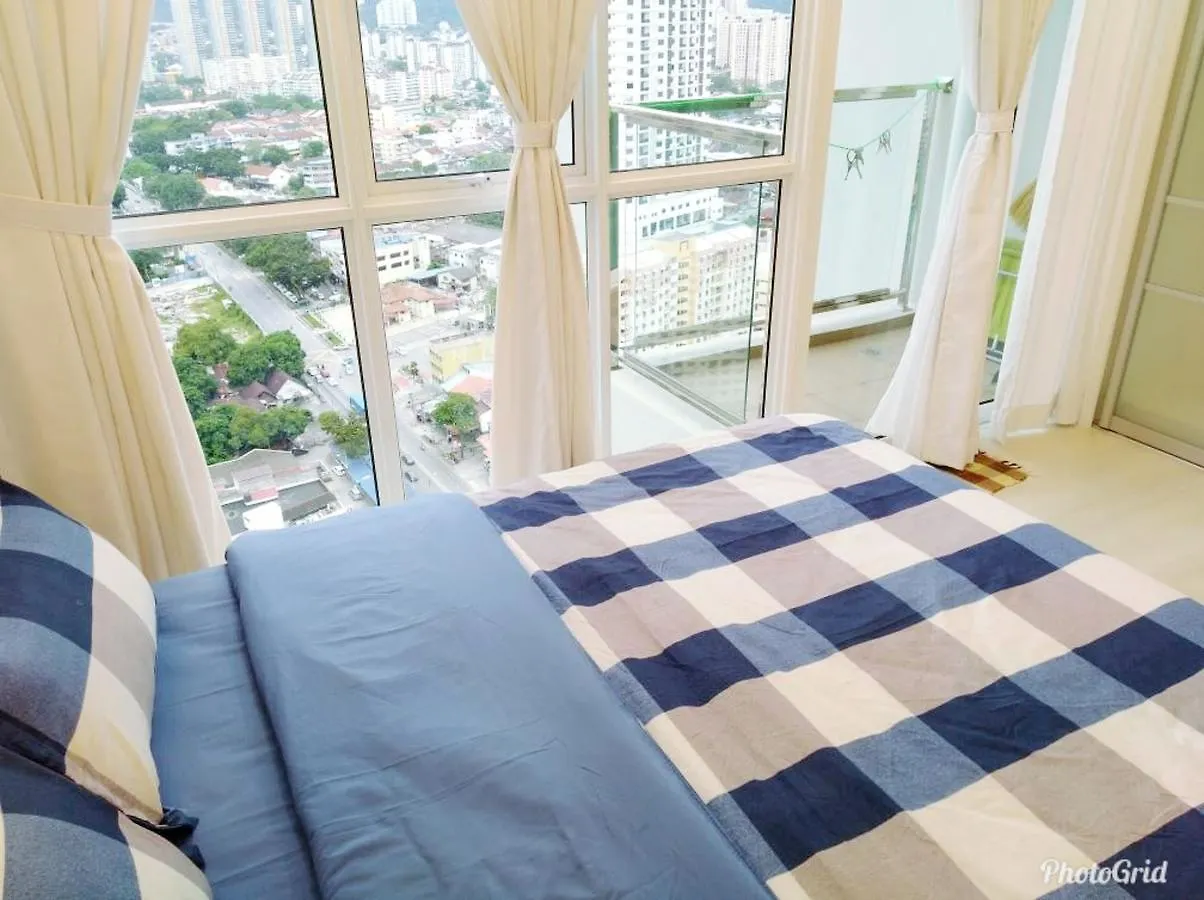 Apartment Cozy Suite @ Straits Garden